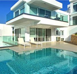 4 bedroom villa with pool & seaview, near Acharavi, sleeps 9